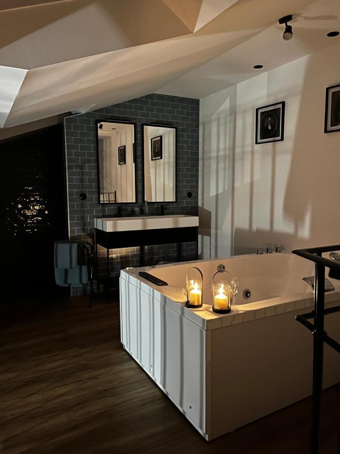 Entre Nous Le Du Bellay Apartment Saumur Bagian luar foto